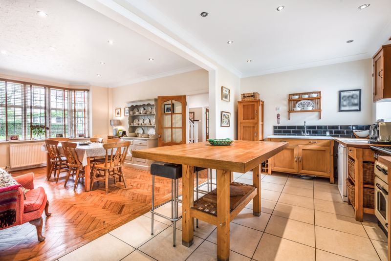 Kitchen- click for photo gallery